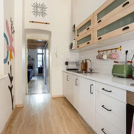 Bohemian Corner In Center *